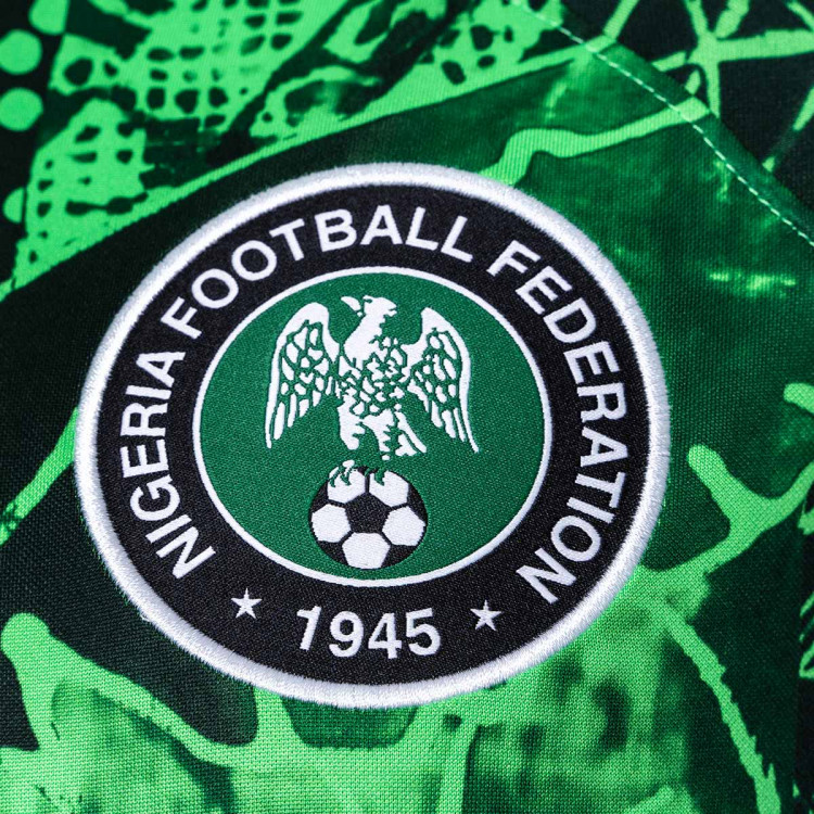 camiseta-nike-nigeria-primera-equipacion-stadium-world-cup-2022-green-spark-pine-green-black-2.jpg