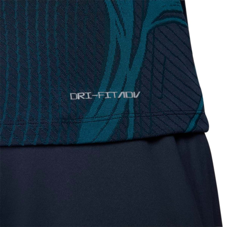 sudadera-nike-portugal-training-mundial-qatar-2022-obsidian-gorge-green-pepper-red-3.jpg