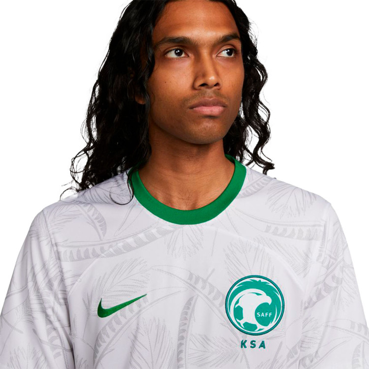 camiseta-nike-arabia-saudi-primera-equipacion-stadium-mundial-qatar-2022-white-apple-green-2