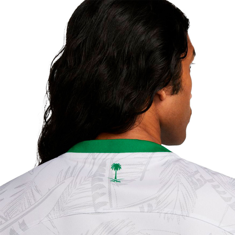 camiseta-nike-arabia-saudi-primera-equipacion-stadium-mundial-qatar-2022-white-apple-green-3
