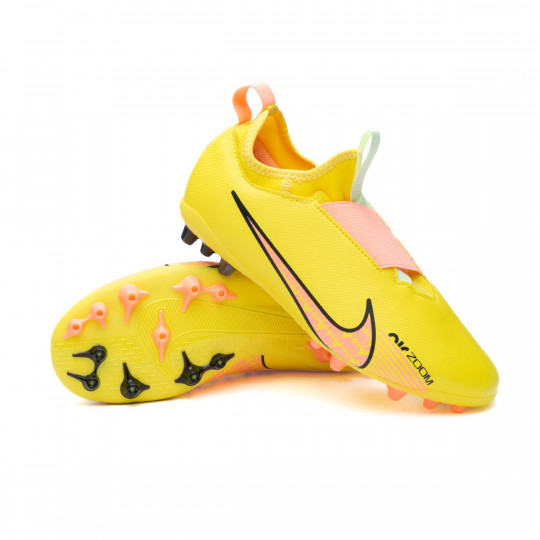 classic nike tiempo football boots