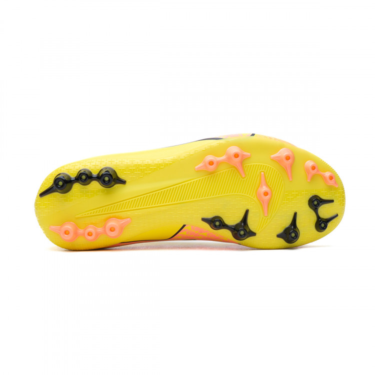bota-nike-air-zoom-mercurial-vapor-15-academy-ag-nino-yellow-strike-sunset-glow-volt-ice-3.jpg