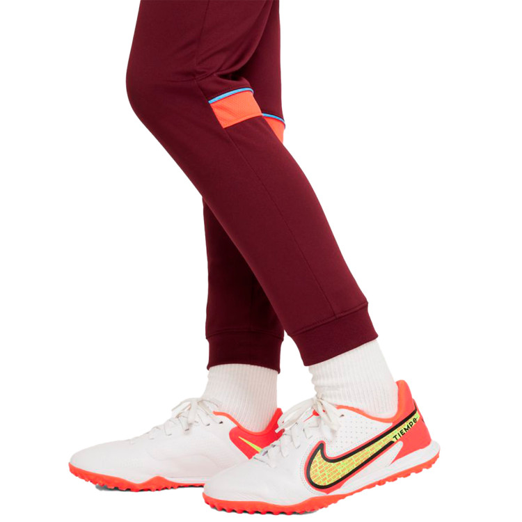 chandal-nike-mbappe-nino-dark-beetroot-vivid-purple-bright-crimson-3.jpg