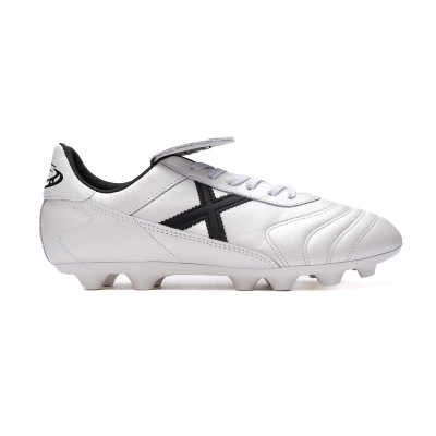 Chaussure de foot Mundial FG