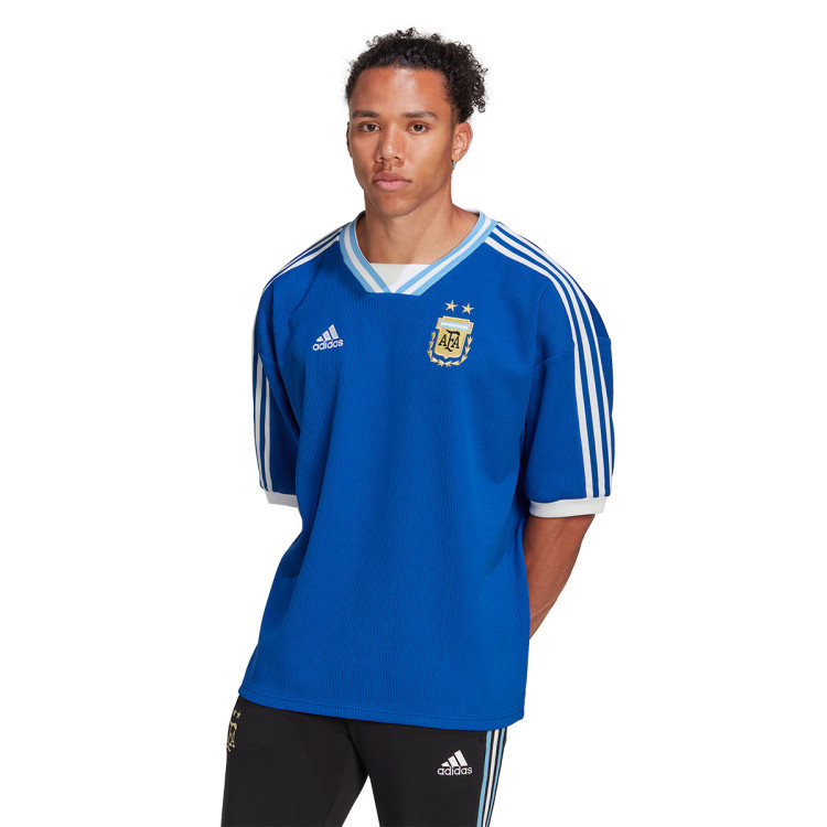camiseta-adidas-argentina-fanswear-mundial-qatar-2022-royal-blue-2.jpg