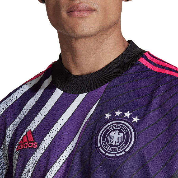camiseta-adidas-alemania-fanswear-mundial-qatar-2022-black-active-purple-4.jpg