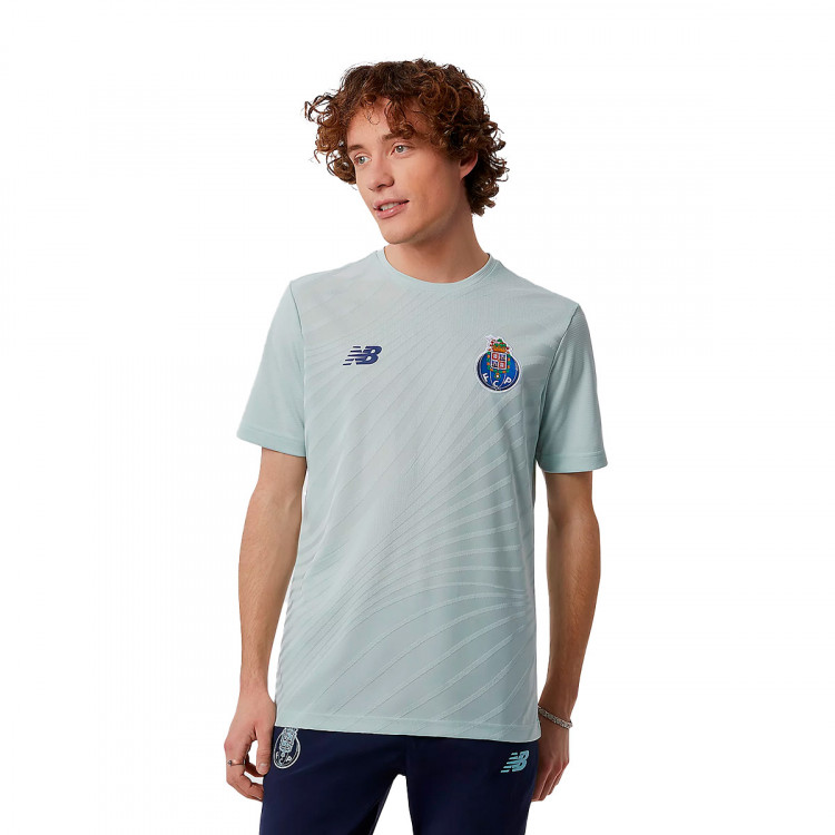 camiseta-new-balance-fc-porto-pre-match-2022-2023-white-0.jpg