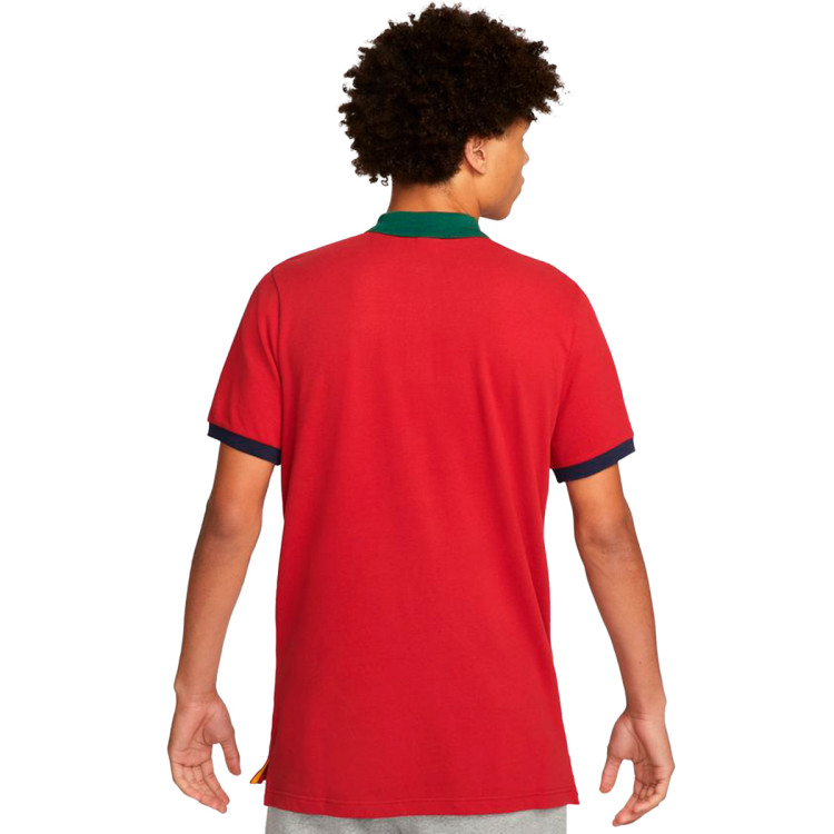polo-nike-portugal-fanswear-mundial-qatar-2022-pepper-red-gorge-green-obsidian-1.jpg