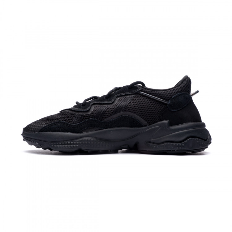 zapatilla-adidas-ozweego-nino-core-black-core-black-trace-grey-met.-2.jpg