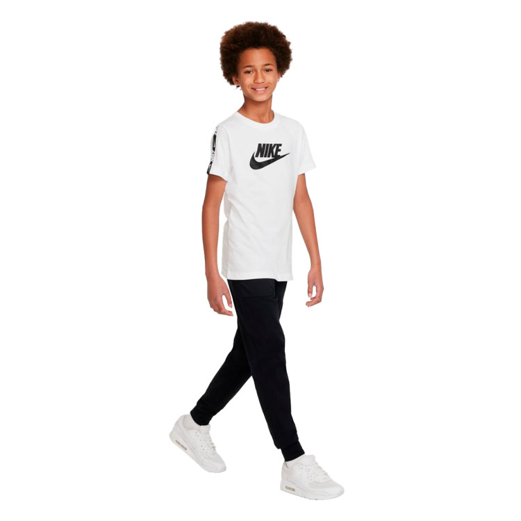 camiseta-nike-sportswear-repeat-nino-white-black-2.jpg
