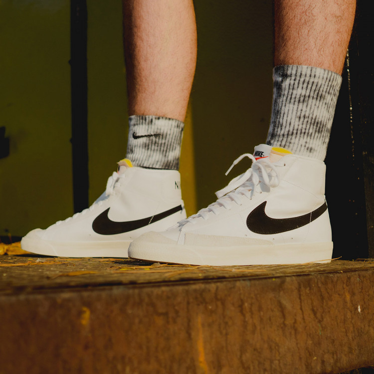 calcetines-nike-everyday-plus-cushioned-tie-dye-black-black-3.jpg