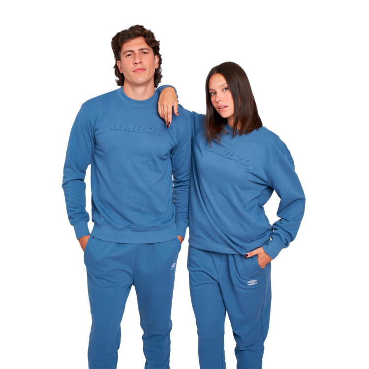 sudadera-umbro-embossed-logo-sweat-stellar-0.jpg
