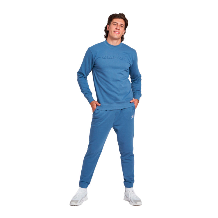sudadera-umbro-embossed-logo-sweat-stellar-1.jpg