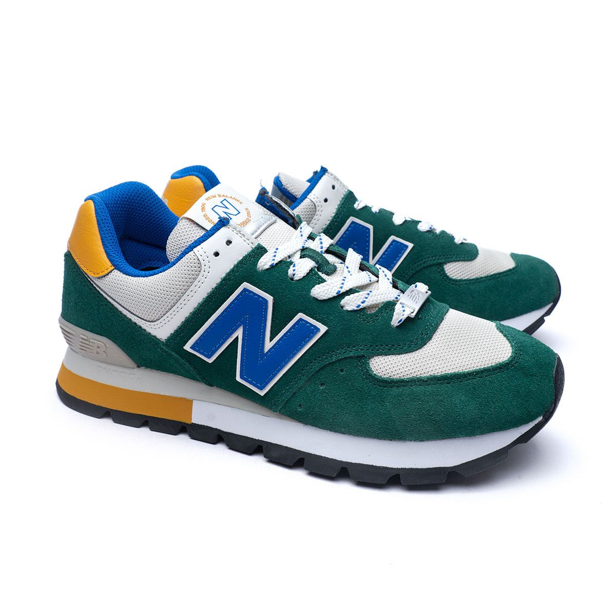 Zapatilla New Balance Classic Running 574 V2 Alpine Green Fútbol