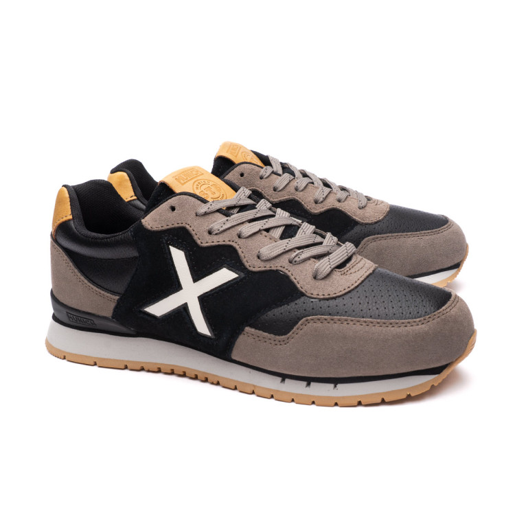 zapatilla-munich-dash-premium-negro-0.jpg