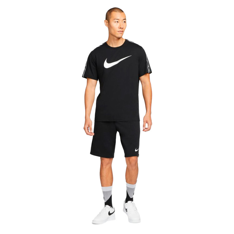 camiseta-nike-sportswear-repeat-swoosh-black-white-3.jpg