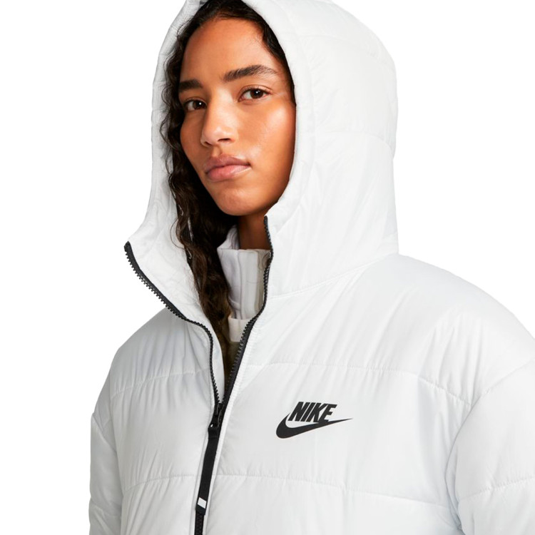 chaqueton-nike-sportswear-parka-mujer-summit-white-black-2.jpg