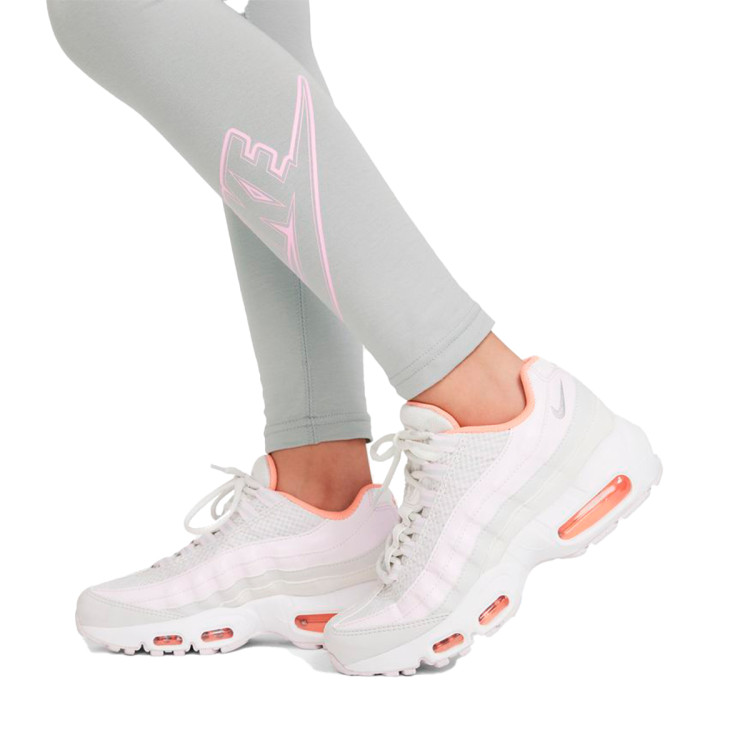 malla-nike-sportswear-favorites-graphic-nina-lt-smoke-grey-pink-foam-3.jpg