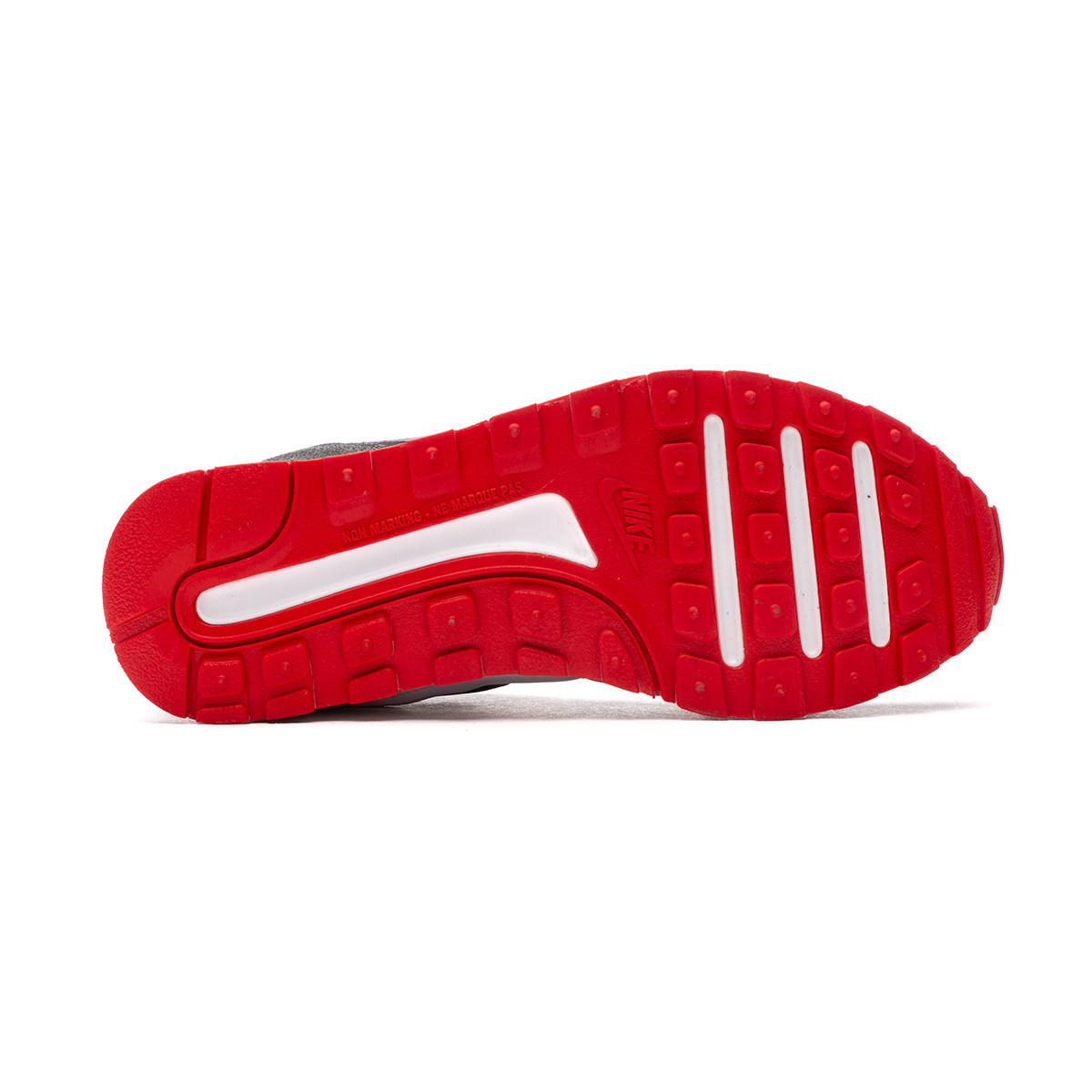 valiant nike trainers