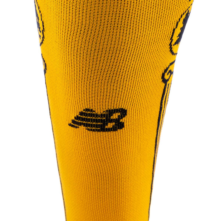 medias-new-balance-as-roma-edicion-especial-2022-2023-multicolor-2.jpg