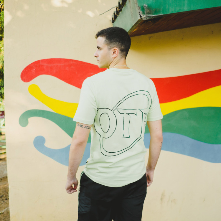 camiseta-off-the-pitch-stckholm-slim-tee-butterfly-lime-3.jpg