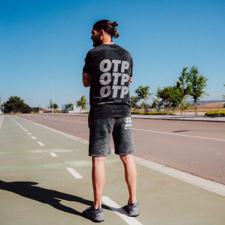 pantalon-corto-off-the-pitch-riga-shorts-print-black-washed-4.jpg
