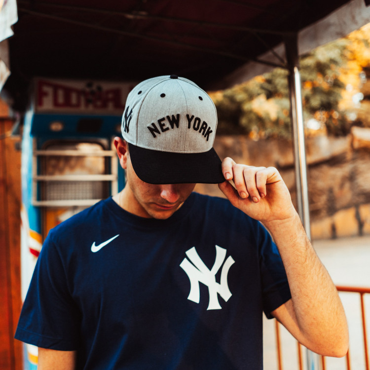 gorra-47-brand-mlb-vintage-new-york-yankees-fly-out-grey-4