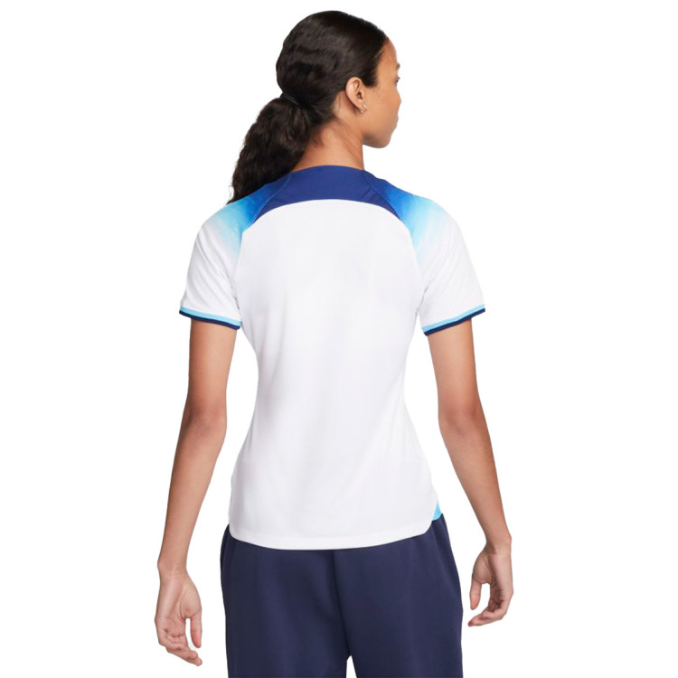 camiseta-nike-inglaterra-primera-equipacion-stadium-mundial-qatar-2022-mujer-white-blue-fury-blue-void-1