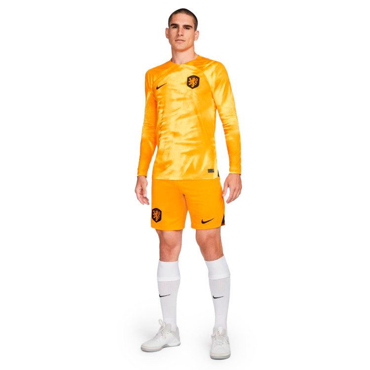 pantalon-corto-nike-holanda-primera-equipacion-stadium-mundial-qatar-2022-orange-peel-black-3.jpg