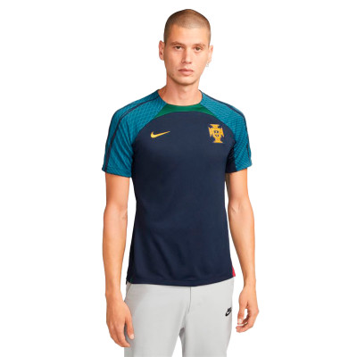 camiseta-nike-portugal-training-mundial-qatar-2022-obsidian-gorge-green-pepper-red-4.jpg