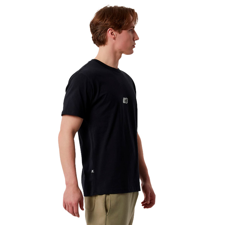 camiseta-new-balance-essentials-graphic-black-2.jpg