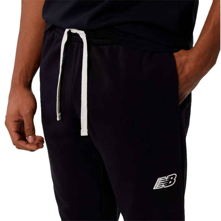 pantalon-largo-new-balance-essentials-fleece-jogger-black-3.jpg