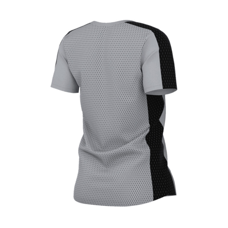 camiseta-nike-academy-23-training-mc-mujer-wolf-grey-black-1.jpg