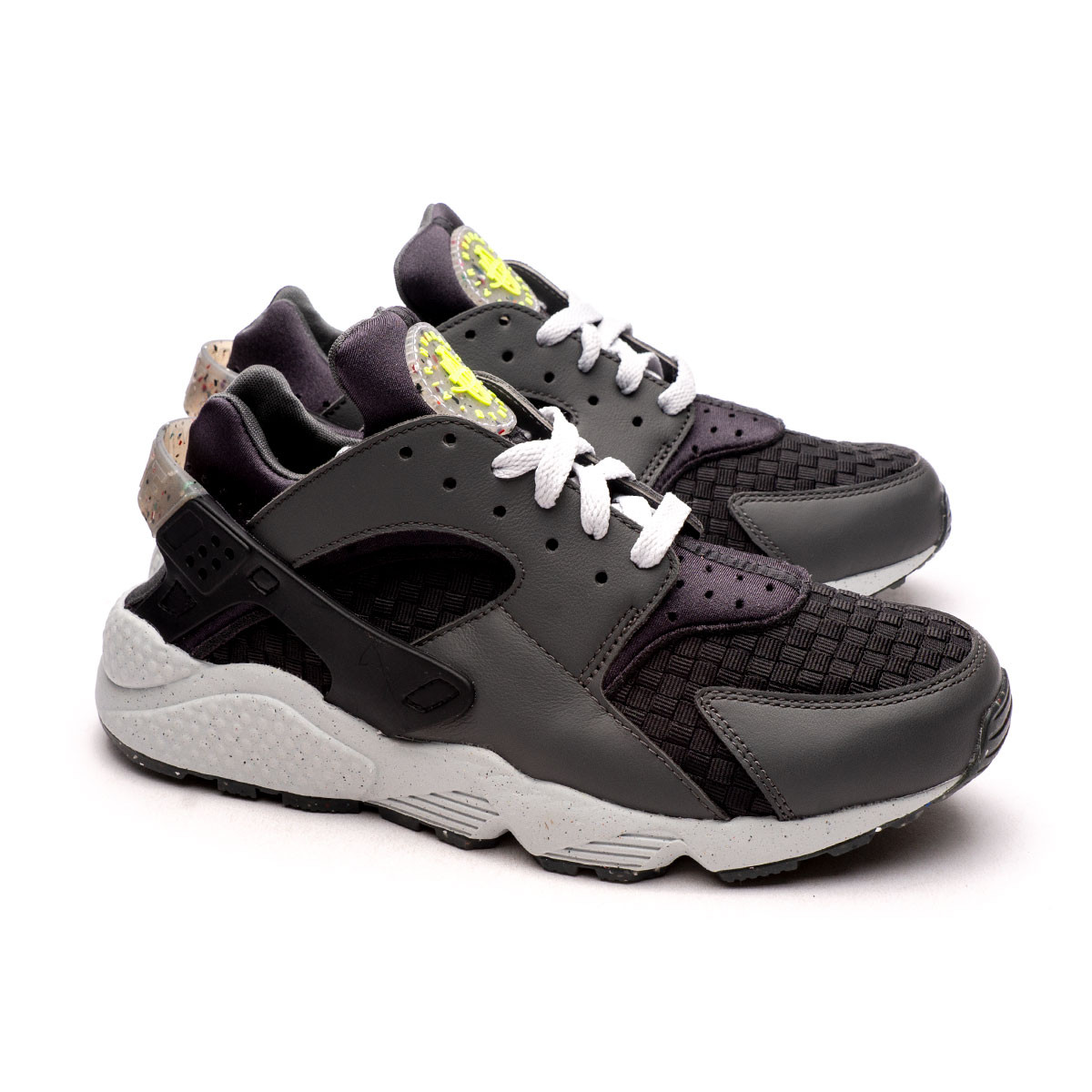 Defectuoso entusiasta Vacío Zapatilla Nike Air Huarache Crater Premium Dark Smoke Grey-Iron Grey-Photon  Dust - Fútbol Emotion