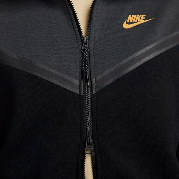 chaqueta-nike-sportswear-tech-fleece-hoodie-dk-smoke-grey-black-metallic-gold-3.jpg