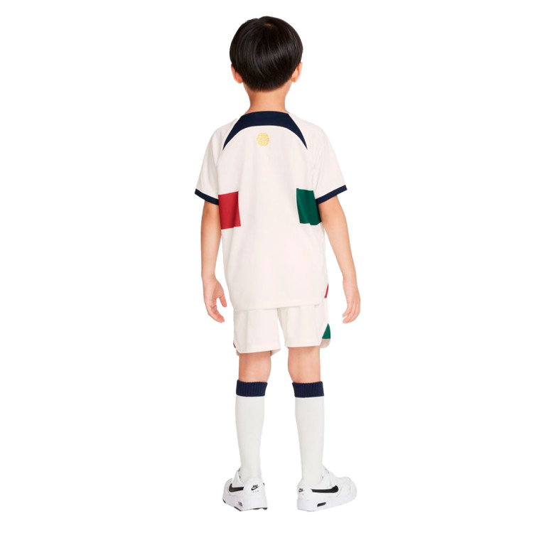 conjunto-nike-portugal-segunda-equipacion-stadium-mundial-qatar-2022-nino-blanco-1.jpg