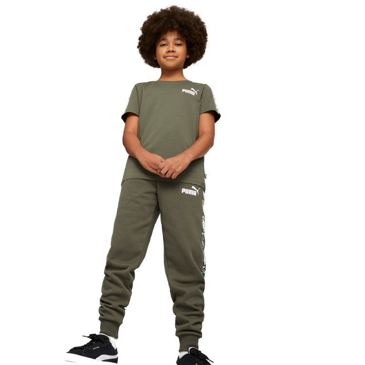 camiseta-puma-essentials-tape-camo-nino-green-moss-3.jpg