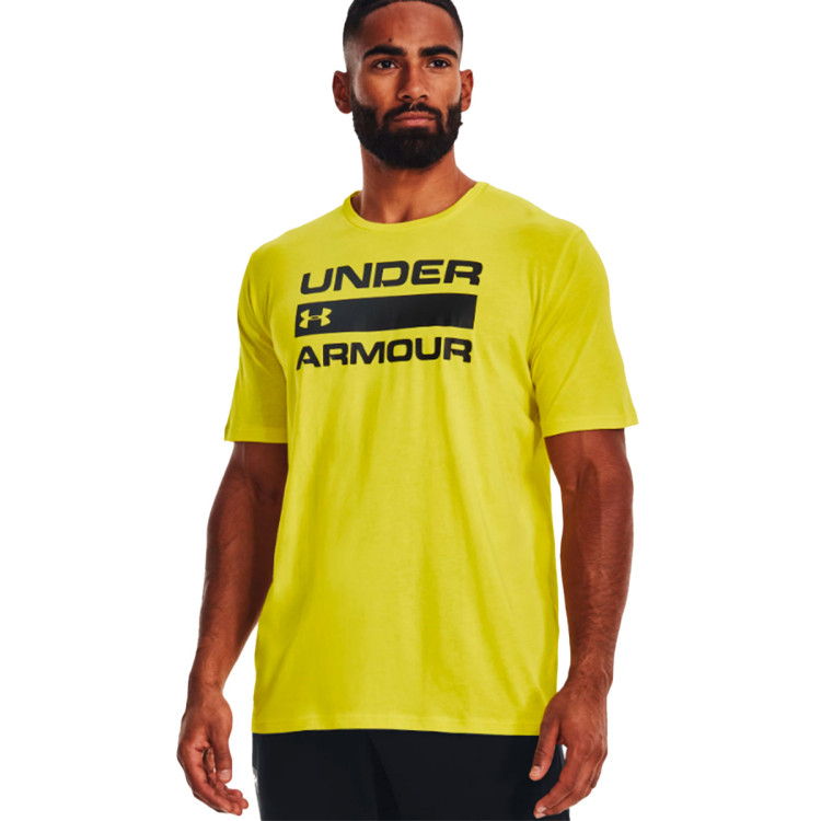 camiseta-under-armour-ua-team-issue-wordmark-starfruit-black-2