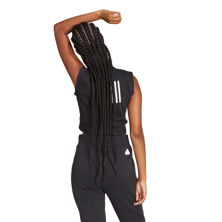 top-adidas-mission-victory-crop-mujer-black-1.jpg