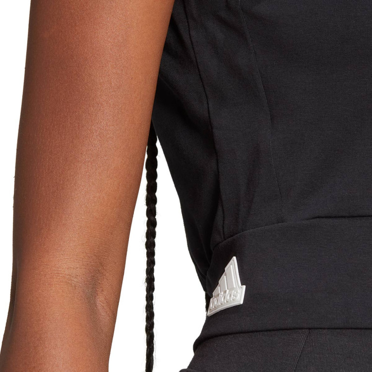 top-adidas-mission-victory-crop-mujer-black-3.jpg