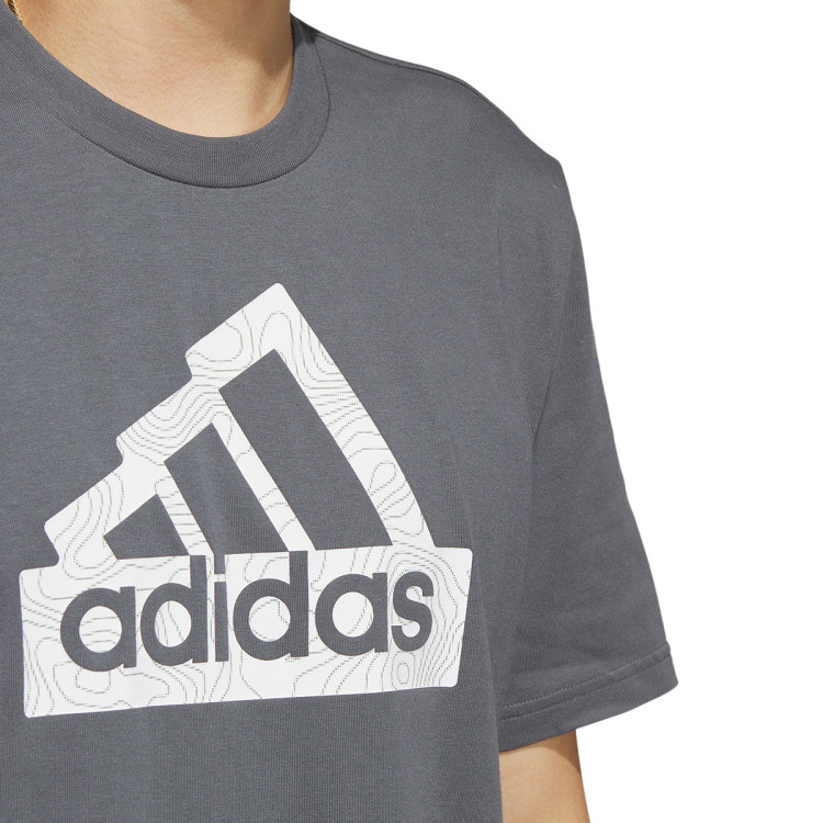 camiseta-adidas-city-escape-grey-five-4.jpg