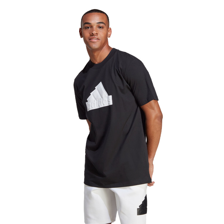 camiseta-adidas-future-icons-badge-of-sport-black-white-0