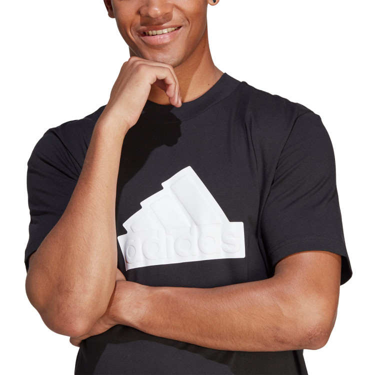 camiseta-adidas-future-icons-badge-of-sport-black-white-2