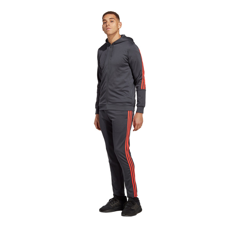 chandal-adidas-essentials-3-stripes-carbon-0.jpg
