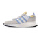 Zapatilla Retropy F2 Mujer Core White-Blue Dawn-Almost Yellow