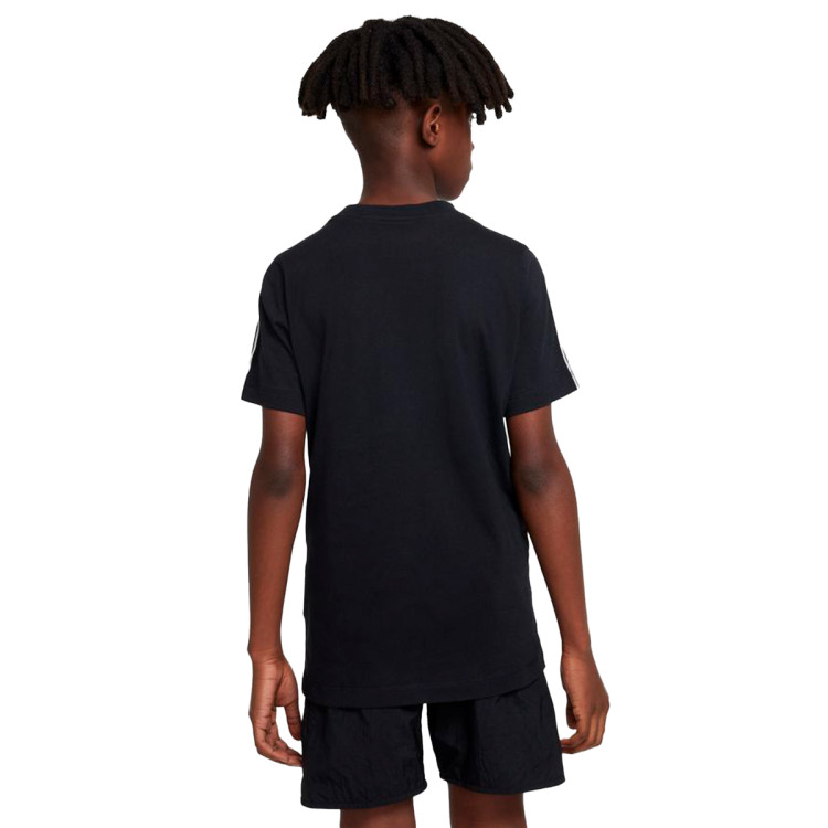 camiseta-nike-sportswear-repeat-swoosh-nino-black-white-2.jpg