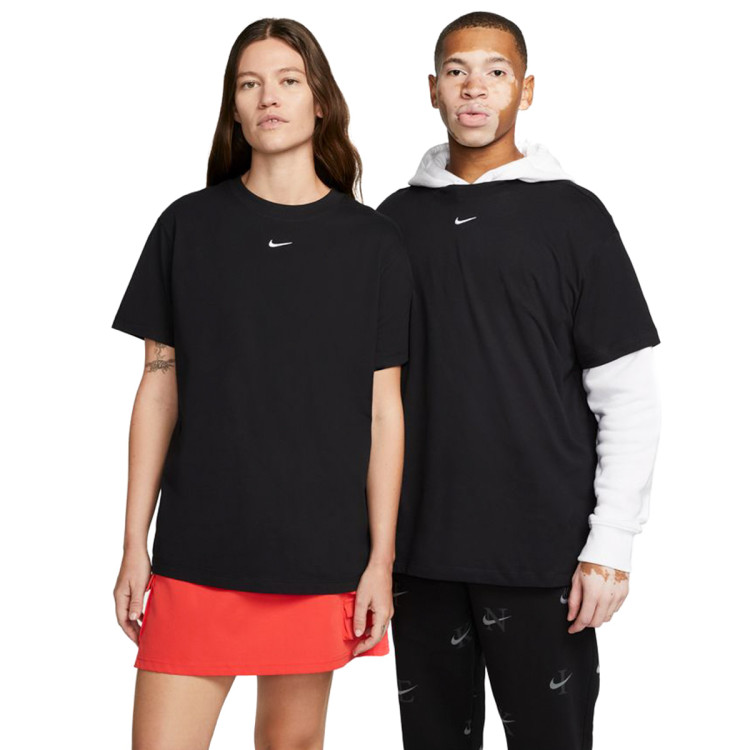 camiseta-nike-sportswear-essentials-mujer-black-white-0