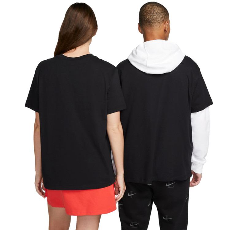 camiseta-nike-sportswear-essentials-mujer-black-white-1