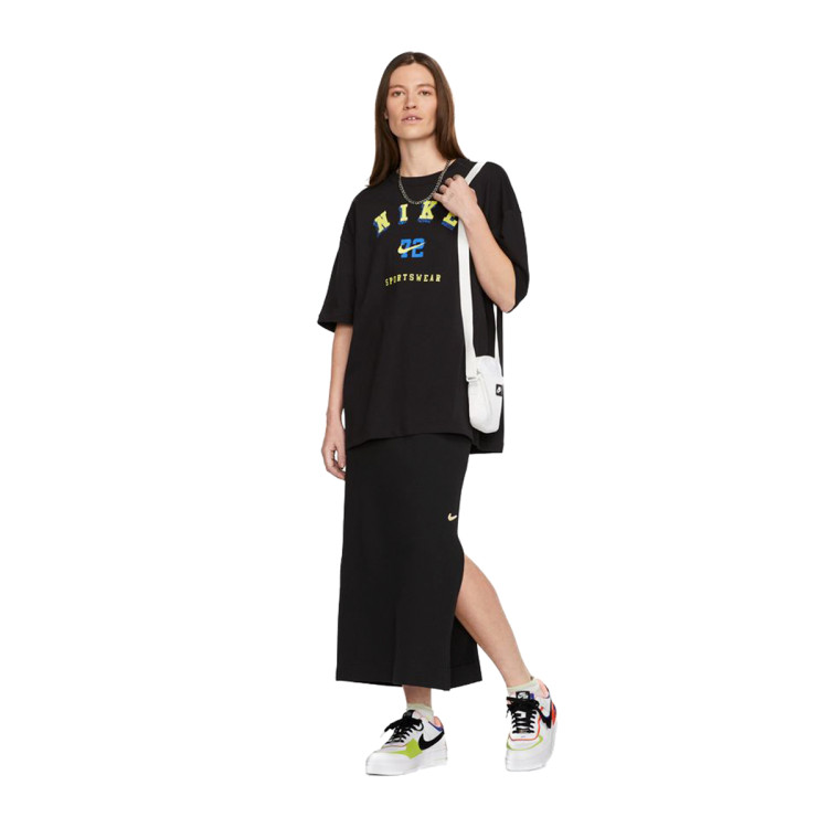 camiseta-nike-sportswear-oversize-mujer-black-4.jpg