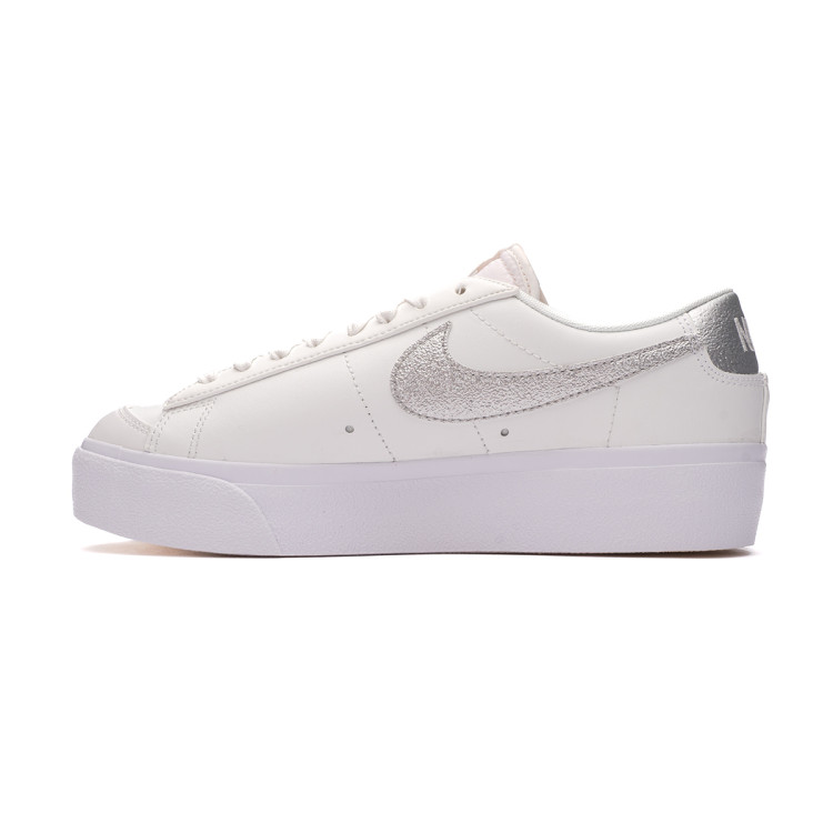 zapatilla-nike-blazer-low-platform-mujer-summit-white-mtlc-silver-sail-white-2.jpg